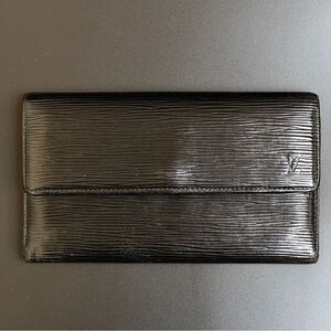 Louis Vuitton Epi Sarah Long Wallet Black